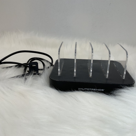 Autotrends Black Charging Station For 4 Devices/USB/Removal Dividers - Picture 2 of 7